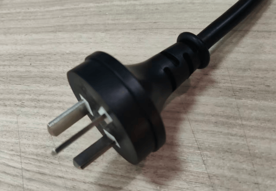 阿根廷三插20A电源线