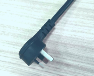 澳规弯头三插电源线